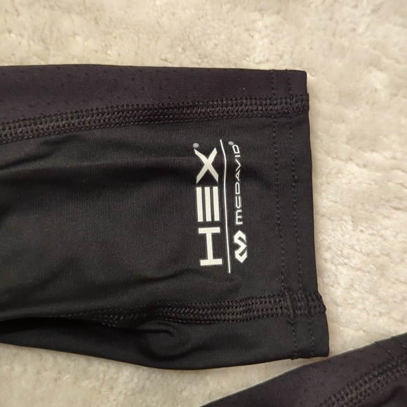 McDavid Men's HEX Padded 3/4 Basketball Tights - Picture 5 of 7